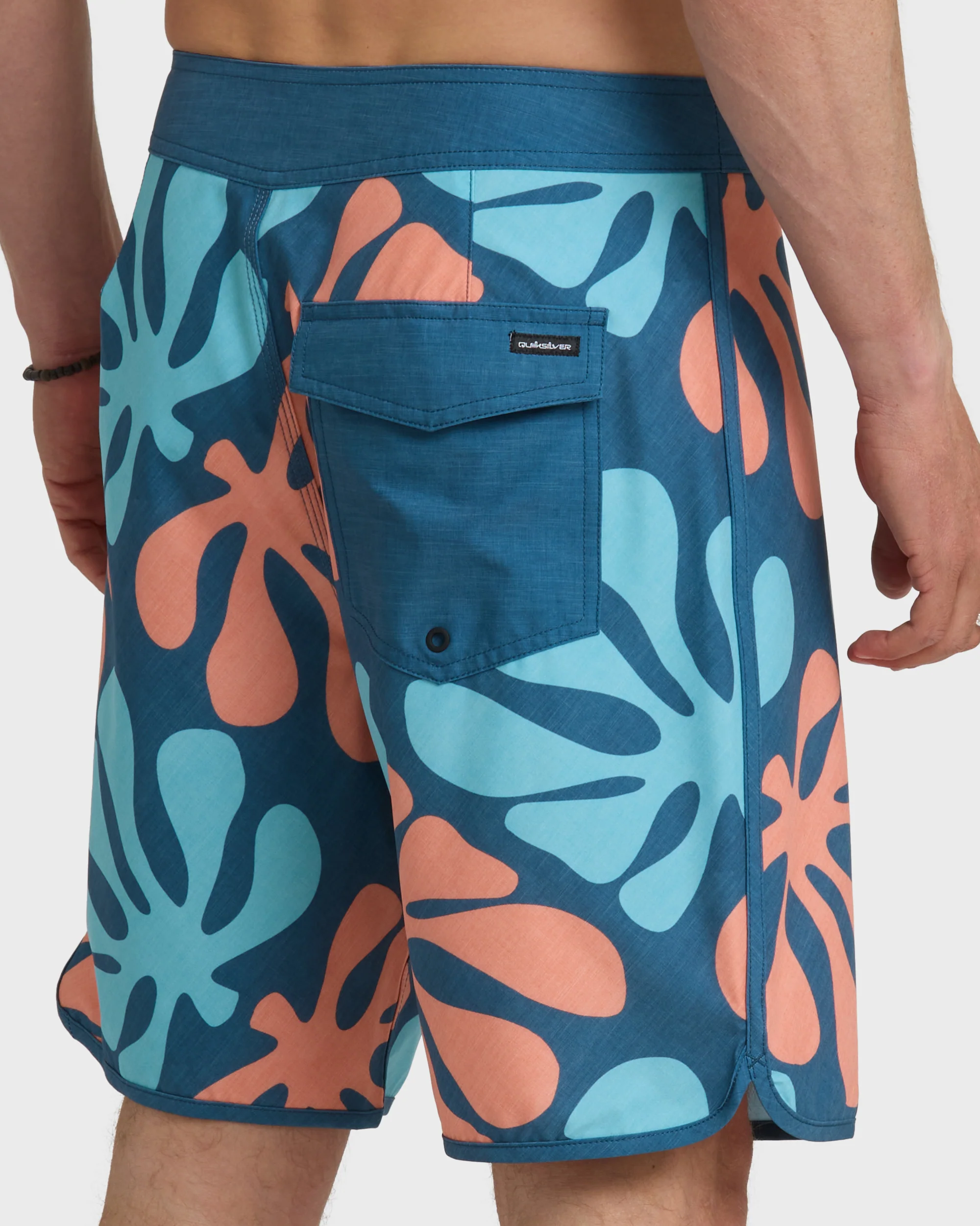 SurfSilk Sol Tiles Scallop 19" Boardshorts - Dark Denim 5 SurfSilk Sol Tiles Scallop 19" Boardshorts - Dark Denim