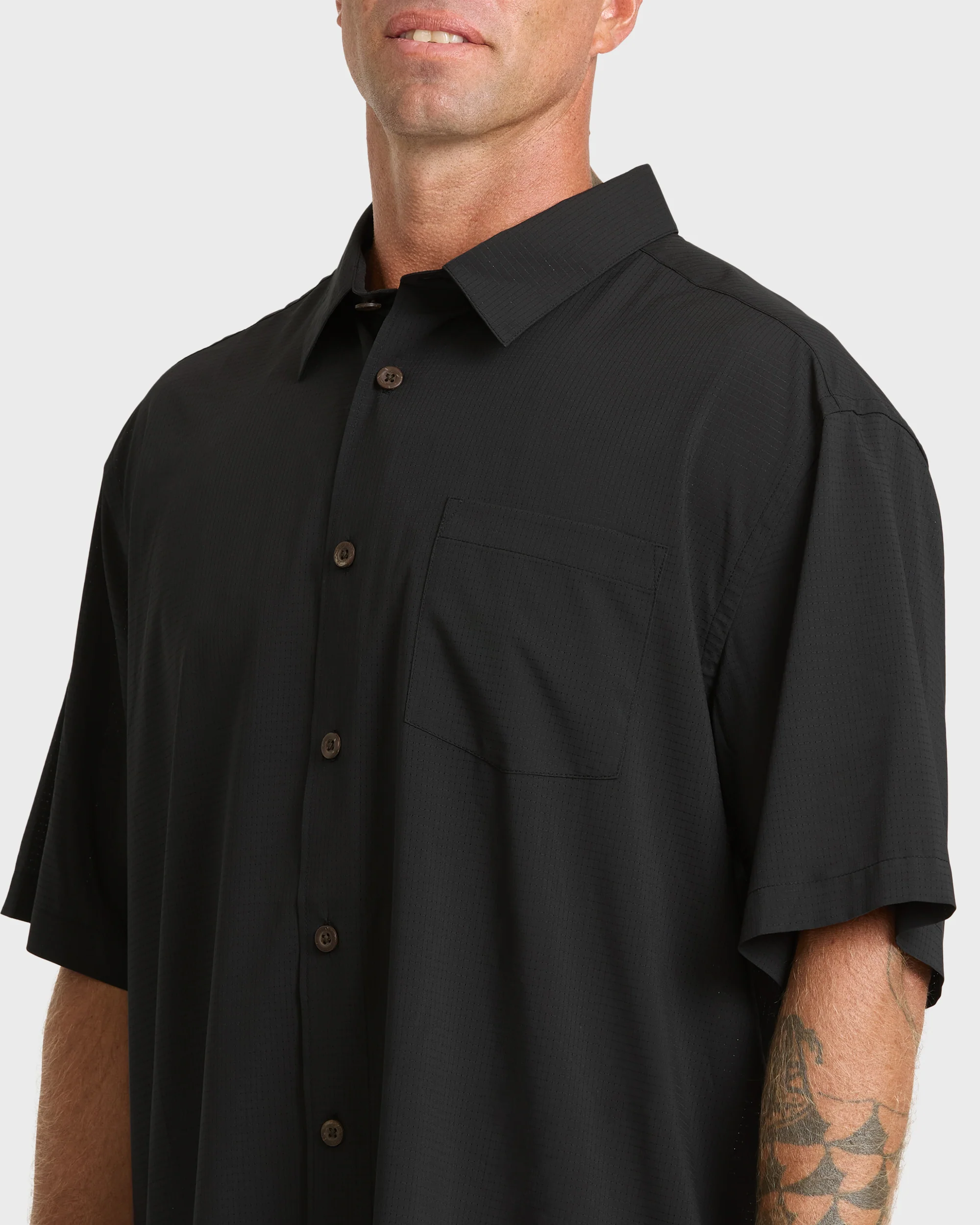 Chaser SS Short Sleeve Shirt - Phantom 5 Chaser SS Short Sleeve Shirt - Phantom
