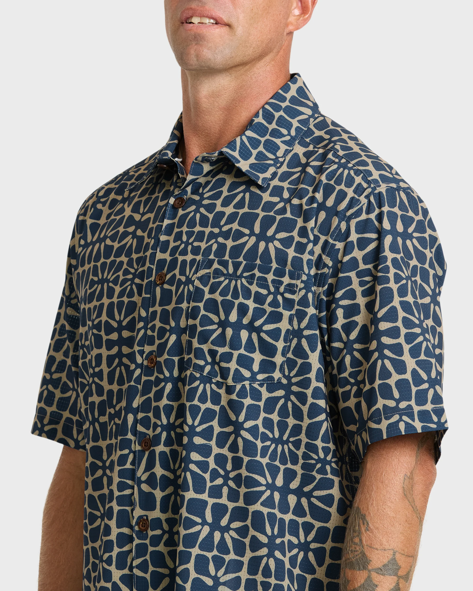Waterman Coral Sea Performance Short Sleeve Shirt - Dark Denim 5 Waterman Coral Sea Performance Short Sleeve Shirt - Dark Denim