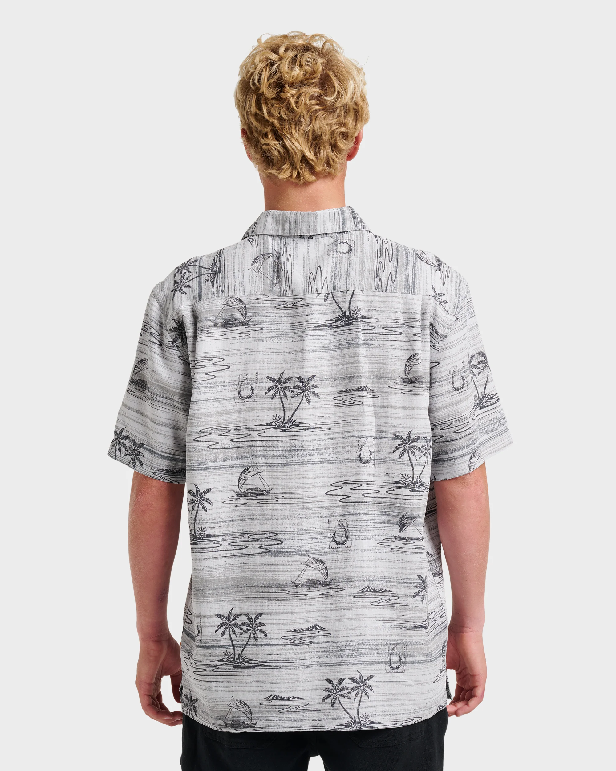 Waterman Island Daze Short Sleeve Shirt - Phantom 2 Waterman Island Daze Short Sleeve Shirt - Phantom