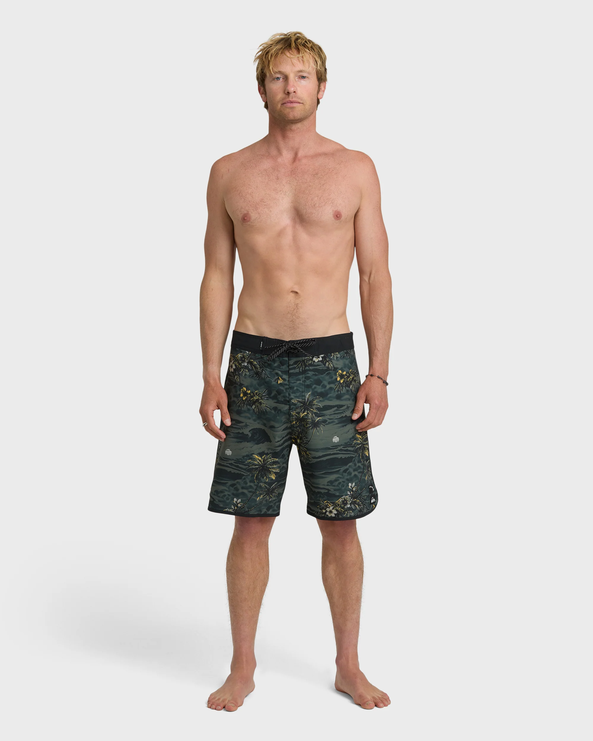 Hi Sundown Scallop 19" Boardshorts - Black 3 Hi Sundown Scallop 19" Boardshorts - Black