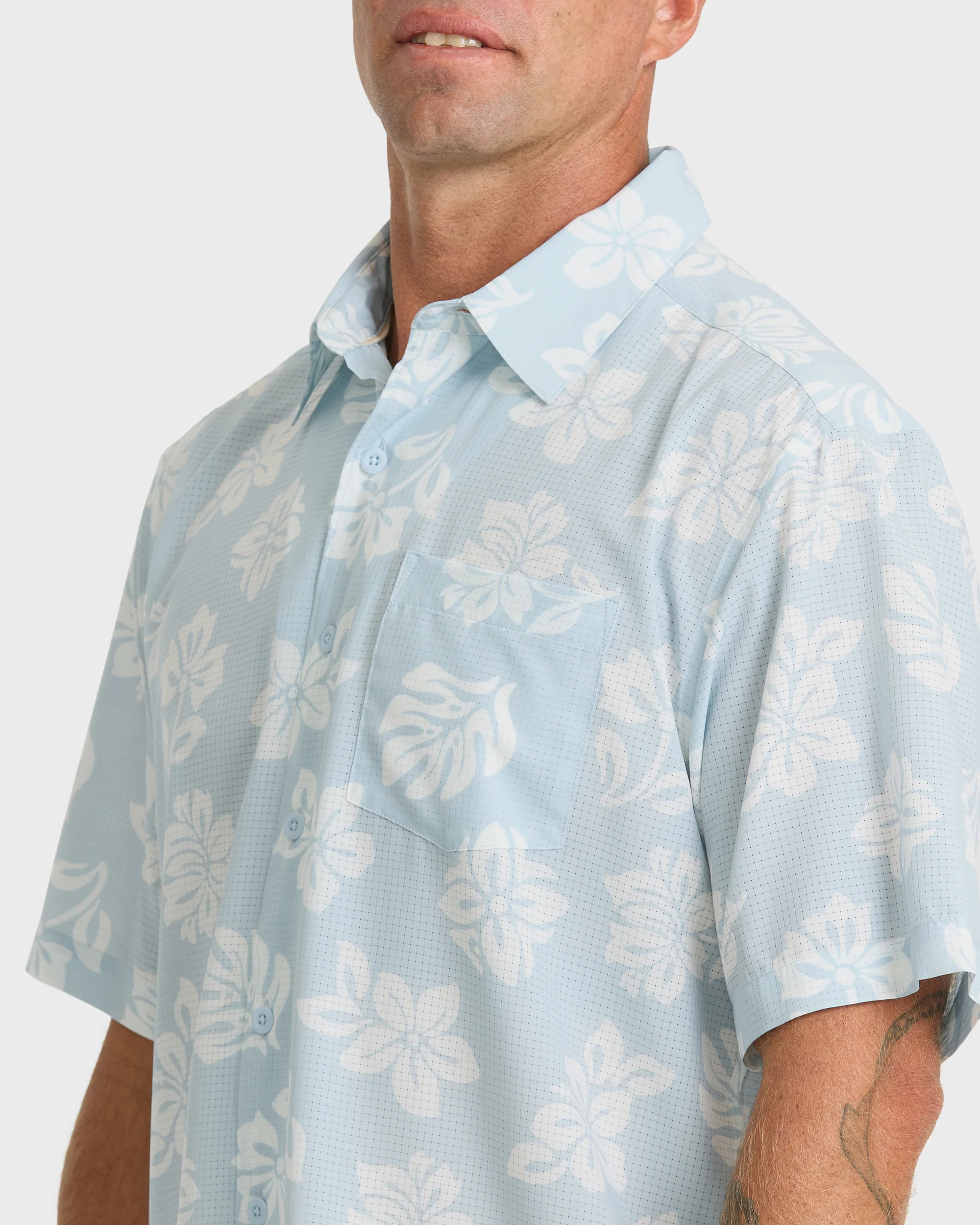Waterman Performance Pack Short Sleeve Woven Shirt - Skyway 4 Waterman Performance Pack Short Sleeve Woven Shirt - Skyway