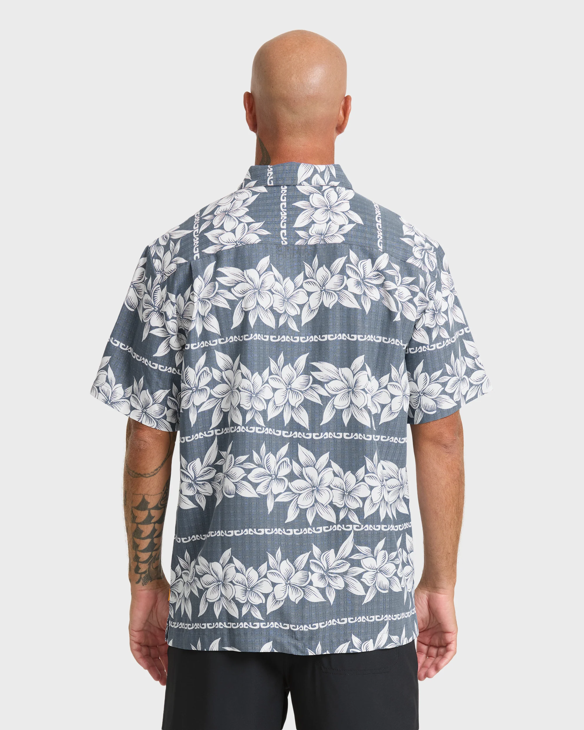 Waterman Horizons Short Sleeve Woven Shirt - Dark Denim 2 Waterman Horizons Short Sleeve Woven Shirt - Dark Denim