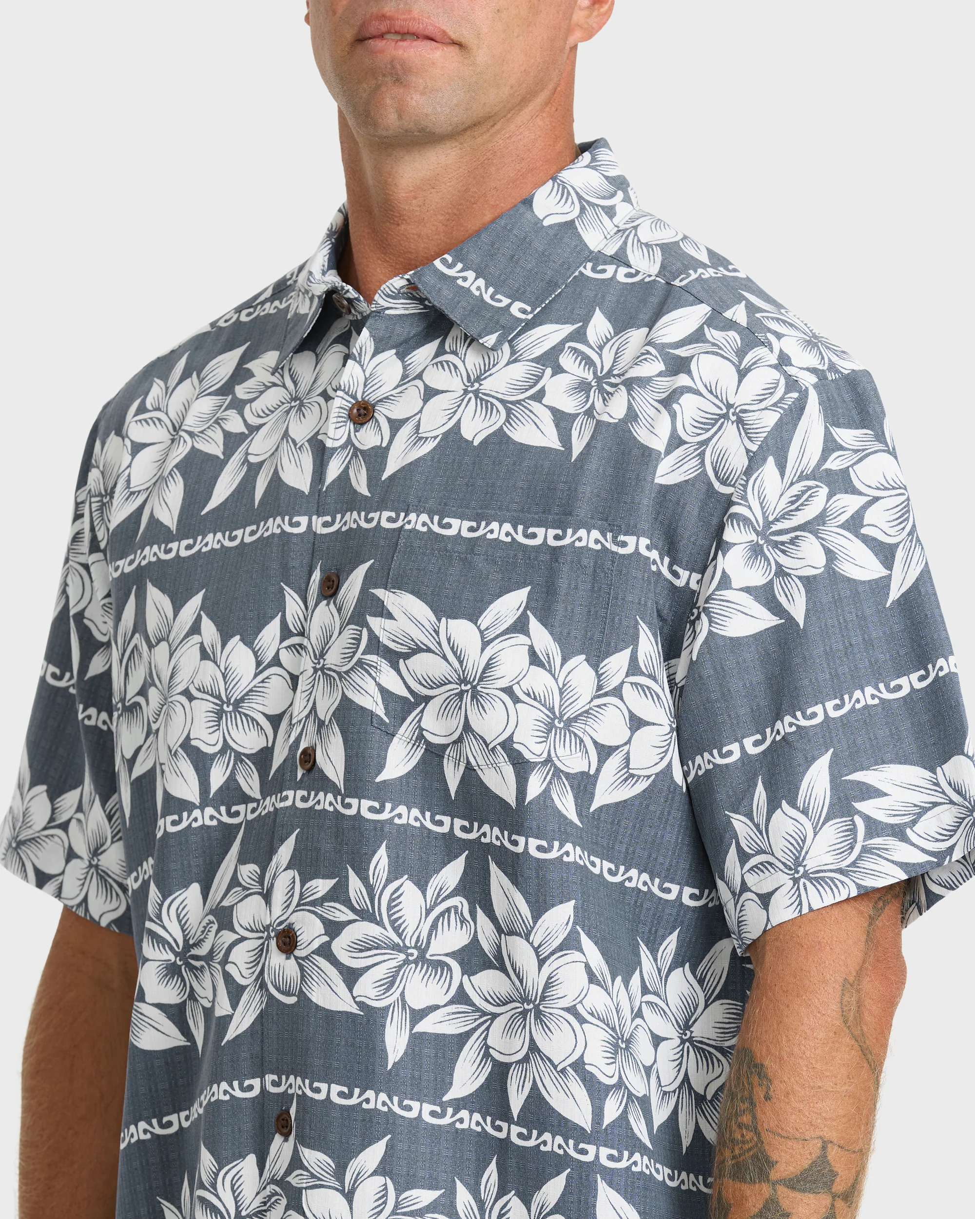 Waterman Horizons Short Sleeve Woven Shirt - Dark Denim 3 Waterman Horizons Short Sleeve Woven Shirt - Dark Denim