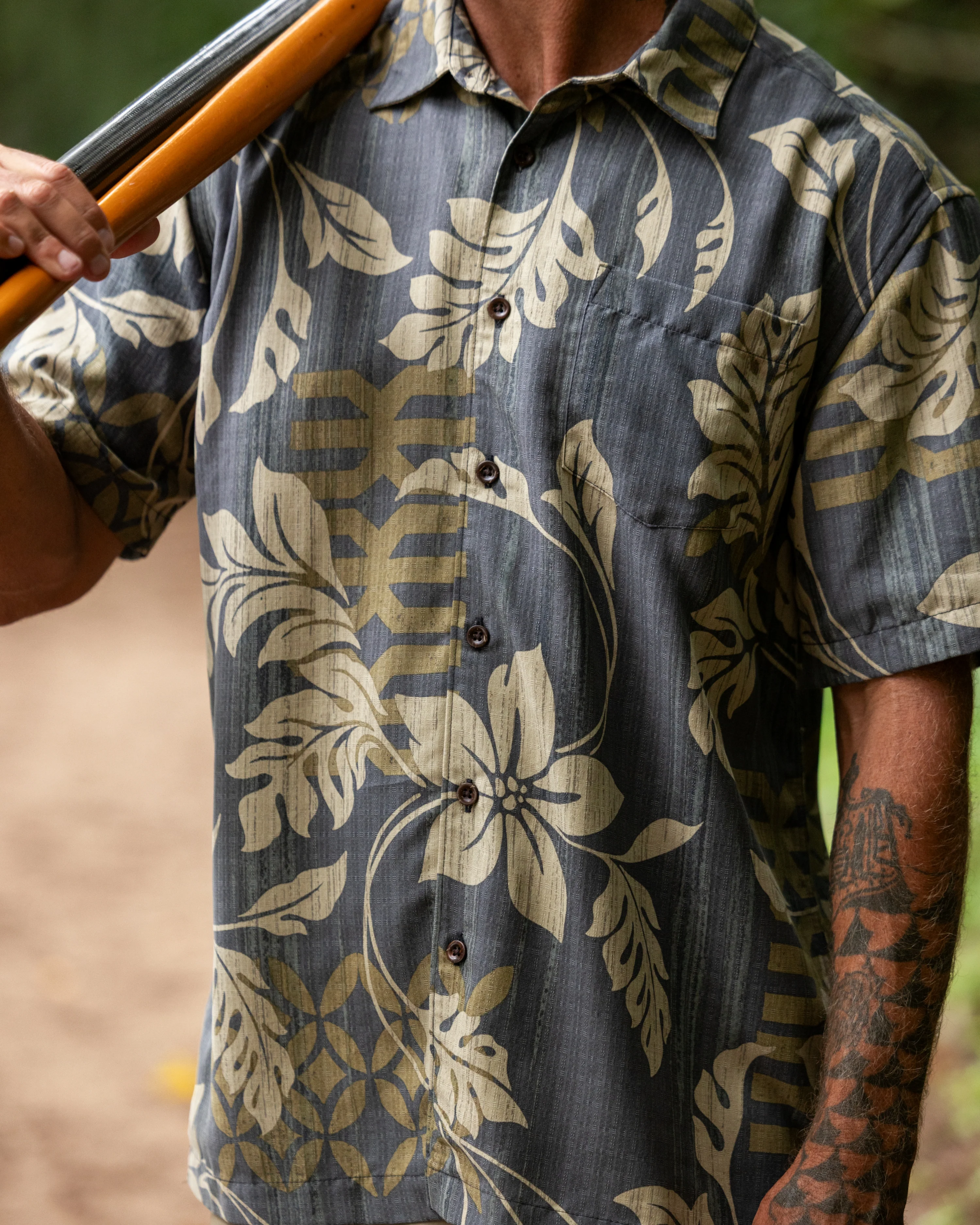 Waterman Tropic Bloom Short Sleeve Woven Shirt - Phantom 2 Waterman Tropic Bloom Short Sleeve Woven Shirt - Phantom