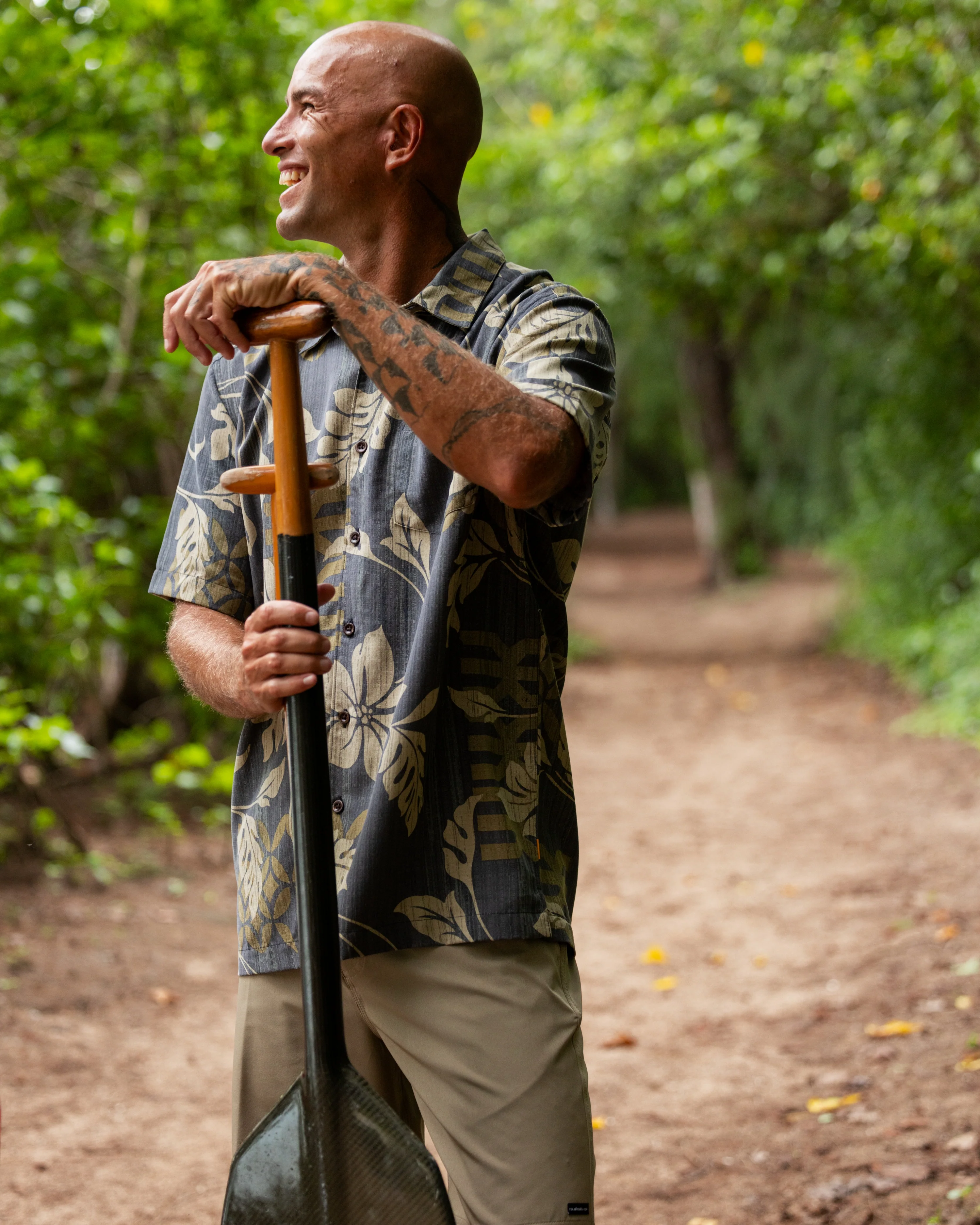 Waterman Tropic Bloom Short Sleeve Woven Shirt - Phantom 9 Waterman Tropic Bloom Short Sleeve Woven Shirt - Phantom